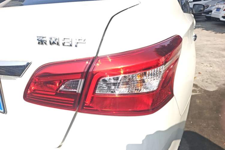 Used Nissan Sylphy 2021 Classic 1.6XL CVT Luxury Edition Right Rear Taillight