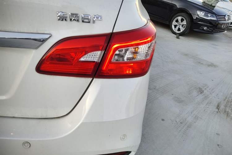 Used Nissan Sylphy 2021 Classic 1.6XL CVT Luxury Edition Right Rear Taillight