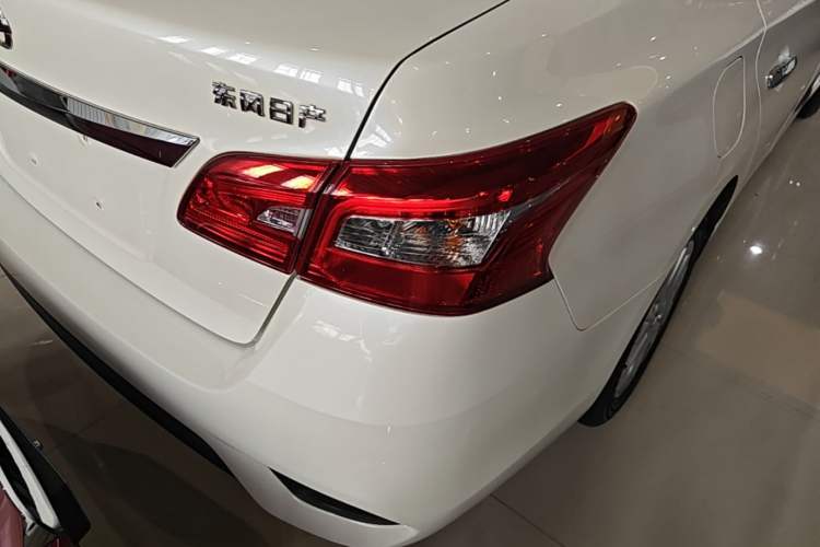 Used Nissan Sylphy 2021 Classic 1.6XL CVT Luxury Edition Right Rear Taillight