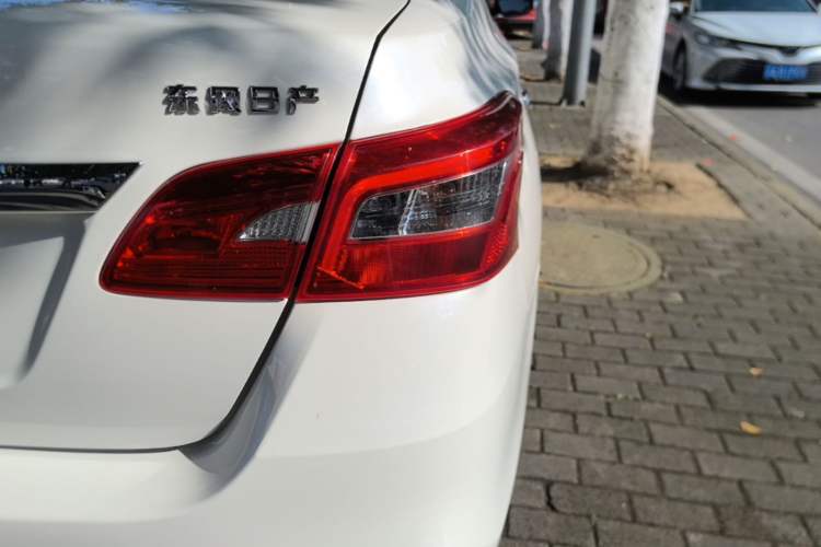 Used Nissan Sylphy 2021 Classic 1.6XL CVT Luxury Edition Right Rear Taillight