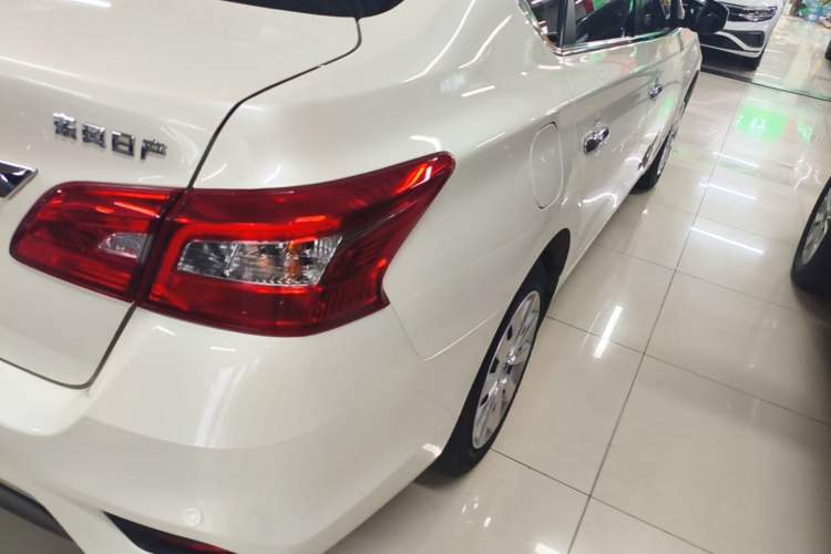 Used Nissan Sylphy 2021 Classic 1.6XL CVT Luxury Edition Right Rear Taillight