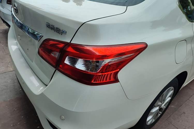 Used Nissan Sylphy 2021 Classic 1.6XL CVT Luxury Edition Right Rear Taillight