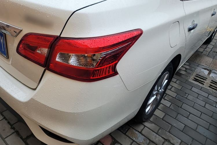 Used Nissan Sylphy 2021 Classic 1.6XL CVT Luxury Edition Right Rear Taillight