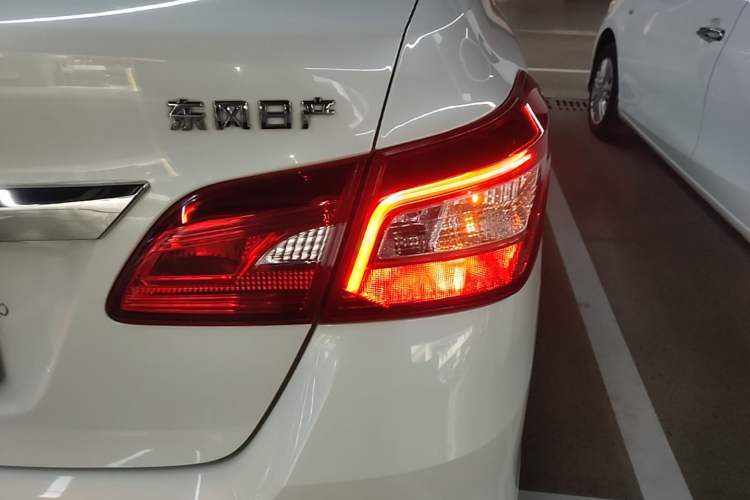 Used Nissan Sylphy 2021 Classic 1.6XL CVT Luxury Edition Right Rear Taillight