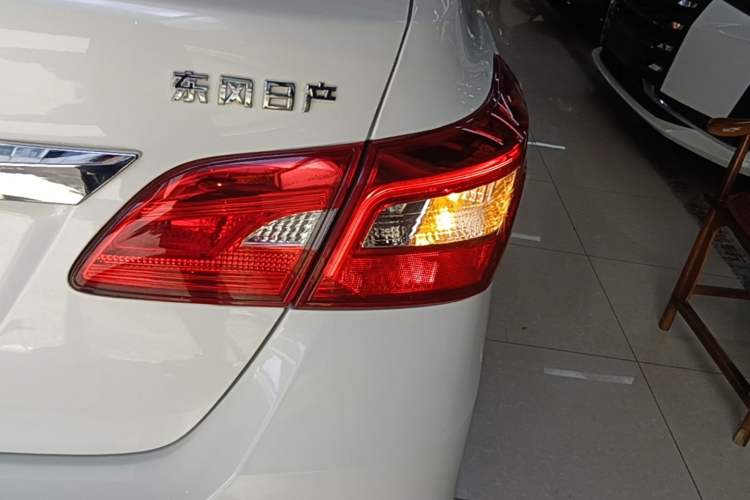 Used Nissan Sylphy 2021 Classic 1.6XL CVT Luxury Edition Right Rear Taillight