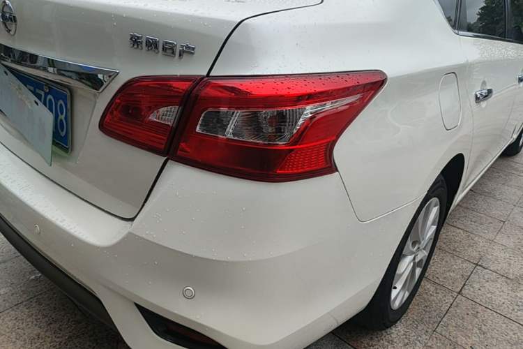 Used Nissan Sylphy 2021 Classic 1.6XL CVT Luxury Edition Right Rear Taillight