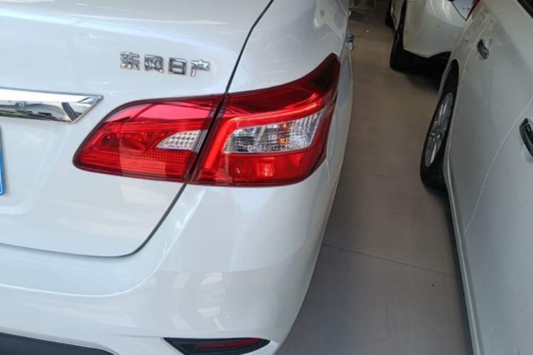 Used Nissan Sylphy 2021 Classic 1.6XL CVT Luxury Edition Right Rear Taillight