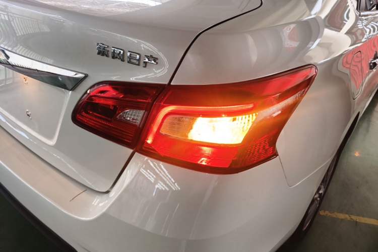 Used Nissan Sylphy 2021 Classic 1.6XL CVT Luxury Edition Right Rear Taillight