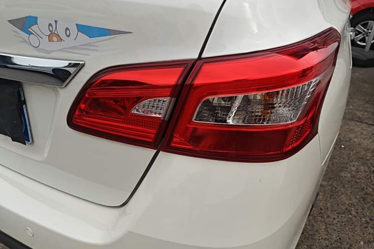 Used Nissan Sylphy 2021 Classic 1.6XL CVT Luxury Edition Right Rear Taillight