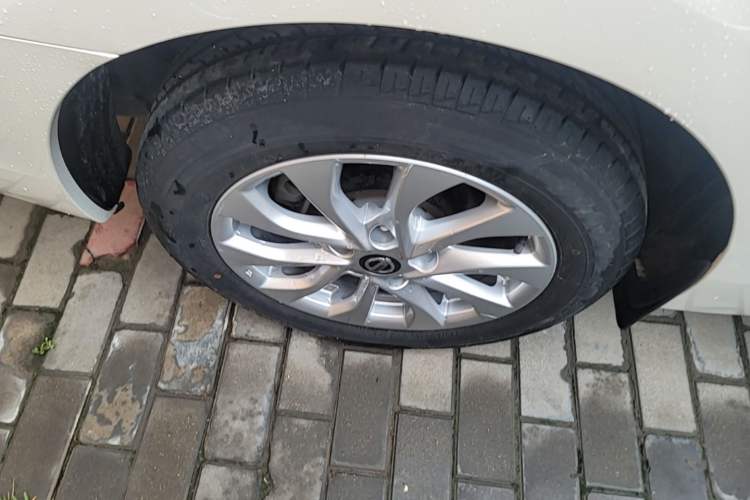 Used Nissan Sylphy 2021 Classic 1.6XL CVT Luxury Edition Right Rear Wheel Hub