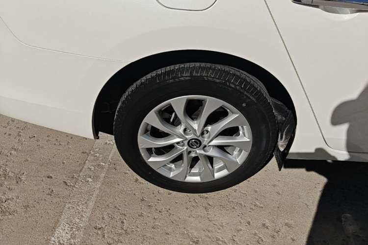 Used Nissan Sylphy 2021 Classic 1.6XL CVT Luxury Edition Right Rear Wheel Hub