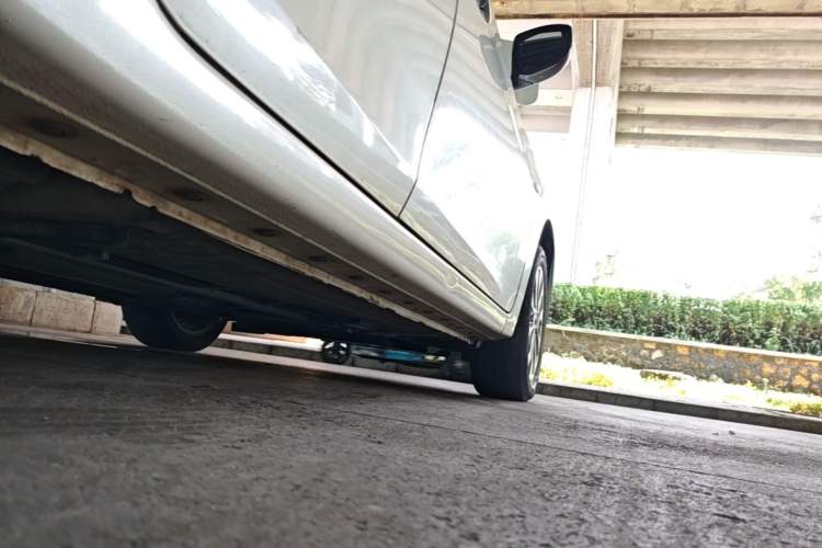 Used Nissan Sylphy 2021 Classic 1.6XE CVT Comfort Edition Right Side Sill