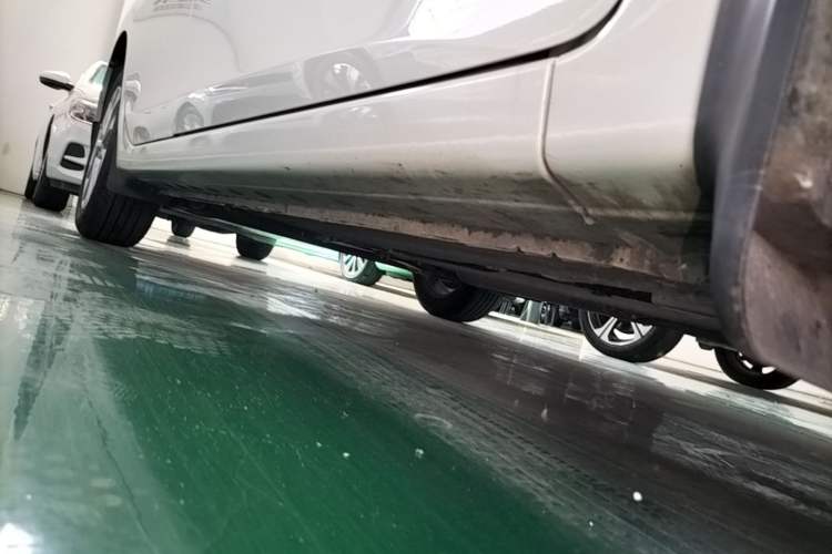Used Nissan Sylphy 2021 Classic 1.6XL CVT Luxury Edition Right Side Sill
