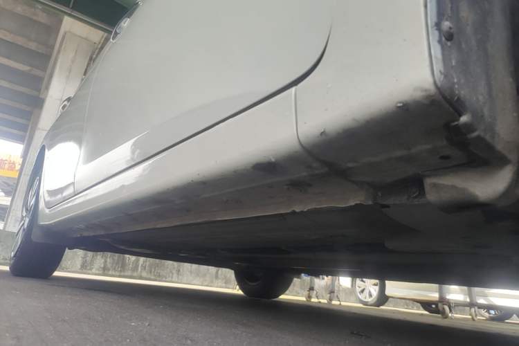 Used Nissan Sylphy 2021 Classic 1.6XL CVT Luxury Edition Right Side Sill