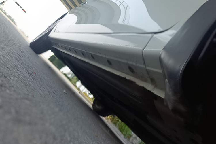 Used Nissan Sylphy 2021 Classic 1.6XL CVT Luxury Edition Right Side Sill
