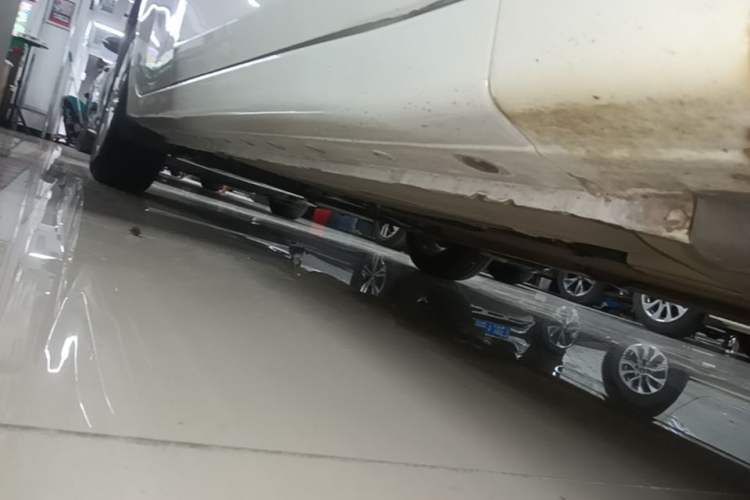 Used Nissan Sylphy 2021 Classic 1.6XL CVT Luxury Edition Right Side Sill