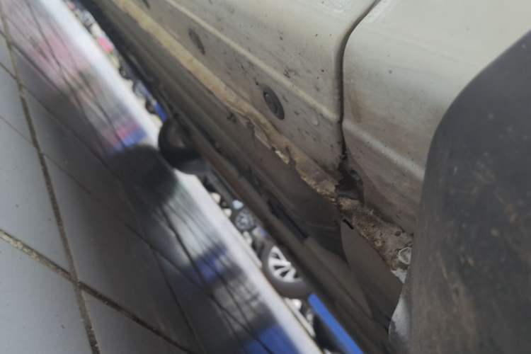 Used Nissan Sylphy 2021 Classic 1.6XL CVT Luxury Edition Right Side Sill