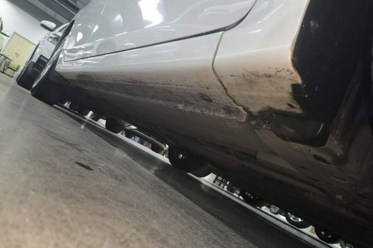 Used Nissan Sylphy 2021 Classic 1.6XL CVT Luxury Edition Right Side Sill