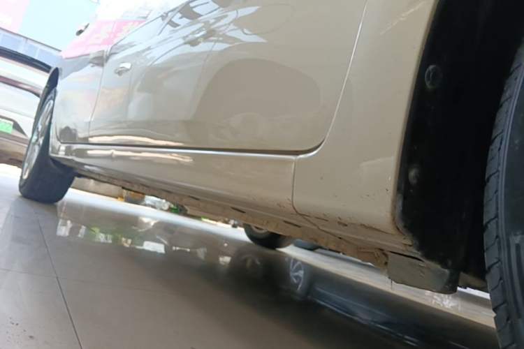 Used Nissan Sylphy 2021 Classic 1.6XL CVT Luxury Edition Right Side Sill