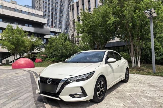Ojetý Nissan Sylphy 2021 1.6L XL CVT Enjoyment Edition