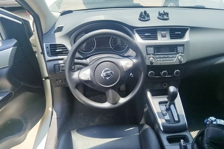 Used Nissan Sylphy 2021 Classic 1.6XE CVT Exclusive Edition Steering Wheel