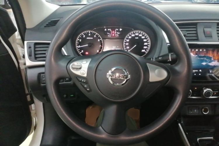 Used Nissan Sylphy 2021 Classic 1.6XL CVT Luxury Edition Steering Wheel