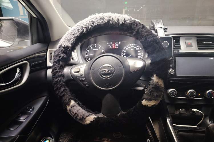 Used Nissan Sylphy 2021 Classic 1.6XL Manual Luxury Edition Steering Wheel