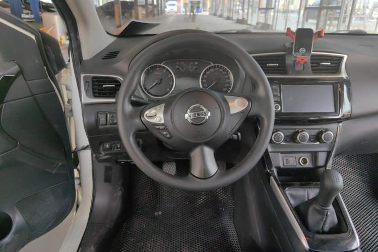 Used Nissan Sylphy 2021 Classic 1.6XL Manual Luxury Edition Steering Wheel
