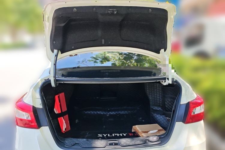Used Nissan Sylphy 2021 Classic 1.6XL CVT Luxury Edition Trunk