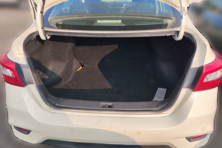Used Nissan Sylphy 2021 Classic 1.6XE CVT Comfort Edition Trunk