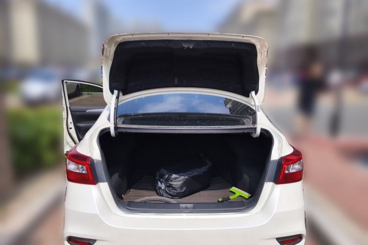 Used Nissan Sylphy 2021 Classic 1.6XE CVT Comfort Edition Trunk