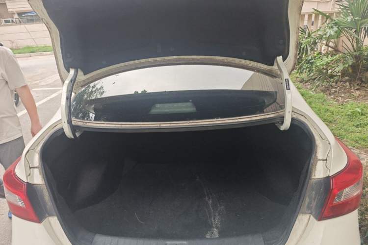 Used Nissan Sylphy 2021 Classic 1.6XE CVT Comfort Edition Trunk
