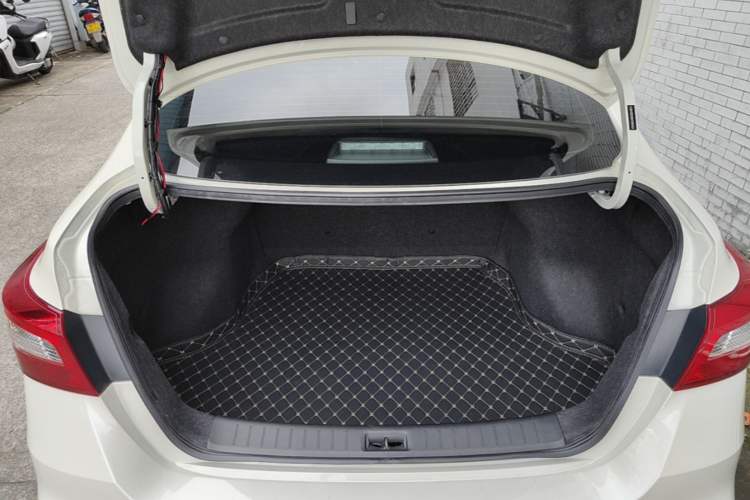 Used Nissan Sylphy 2021 Classic 1.6XL CVT Luxury Edition Trunk