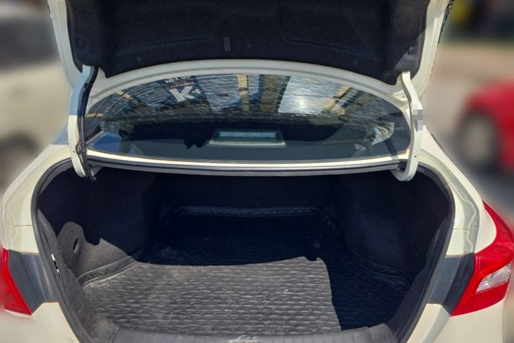 Used Nissan Sylphy 2021 Classic 1.6XE CVT Comfort Edition Trunk