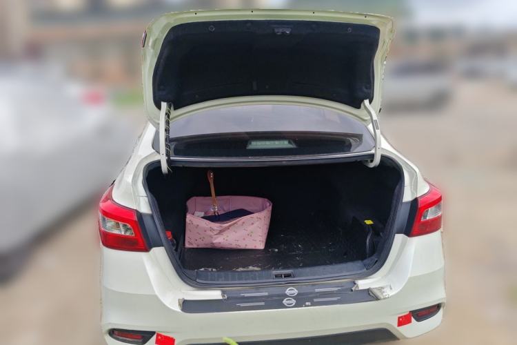 Used Nissan Sylphy 2021 Classic 1.6XE CVT Comfort Edition Trunk