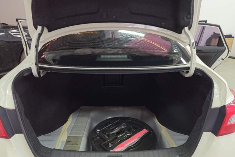Used Nissan Sylphy 2021 Classic 1.6XL CVT Luxury Edition Trunk