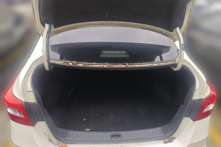 Used Nissan Sylphy 2021 Classic 1.6XL CVT Luxury Edition Trunk