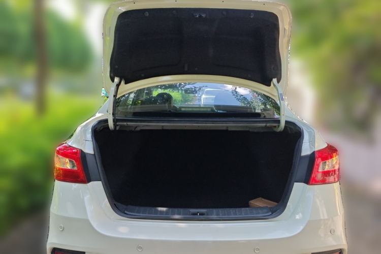 Used Nissan Sylphy 2021 Classic 1.6XE CVT Exclusive Edition Trunk