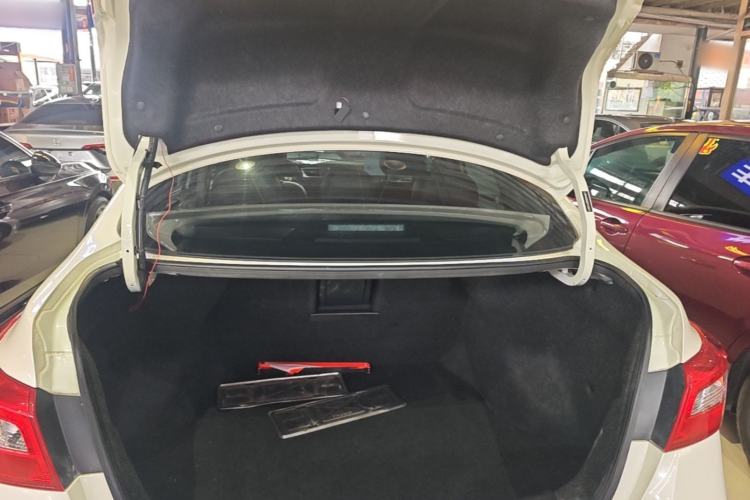 Used Nissan Sylphy 2021 Classic 1.6XL CVT Luxury Edition Trunk