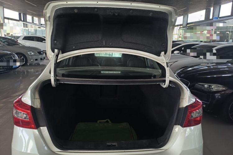 Used Nissan Sylphy 2021 Classic 1.6XL CVT Luxury Edition Trunk