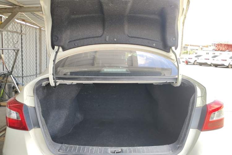 Used Nissan Sylphy 2021 Classic 1.6XE CVT Comfort Edition Trunk
