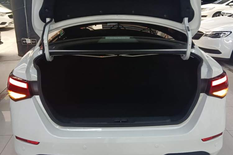 Used Nissan Sylphy 2021 1.6L XL CVT Enjoyment Edition Trunk