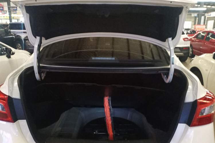 Used Nissan Sylphy 2021 Classic 1.6XE CVT Comfort Edition Trunk