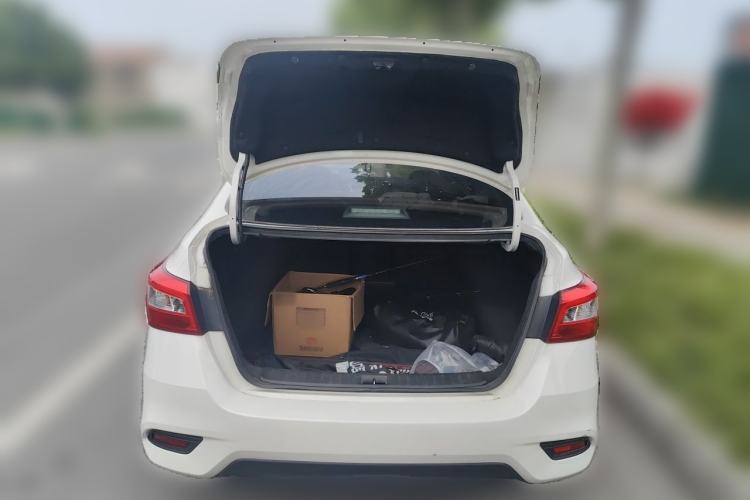 Used Nissan Sylphy 2021 Classic 1.6XL CVT Luxury Edition Trunk