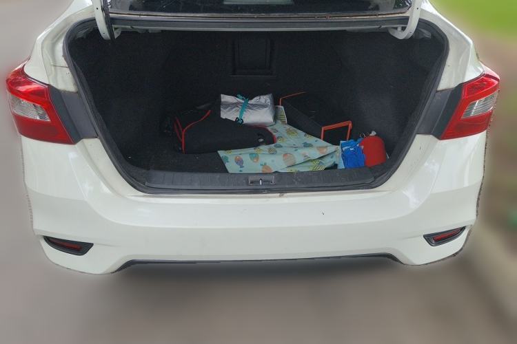 Used Nissan Sylphy 2021 Classic 1.6XL CVT Luxury Edition Trunk