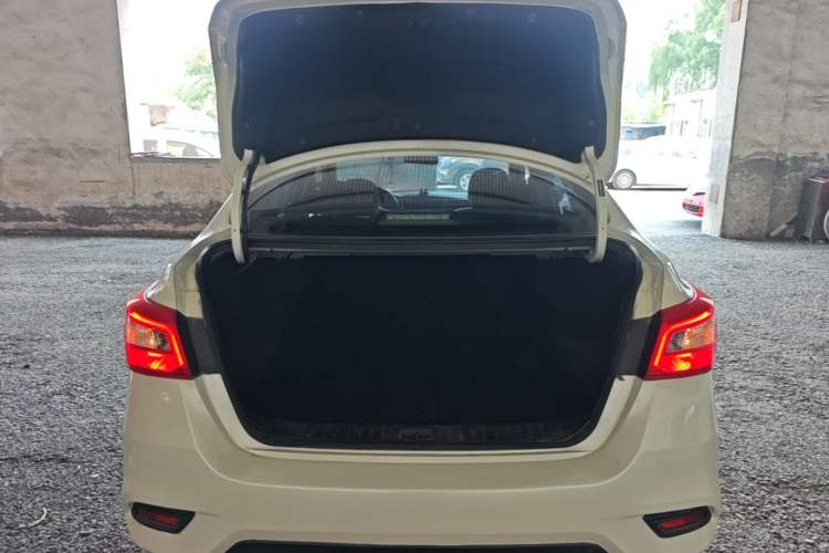 Used Nissan Sylphy 2021 Classic 1.6XE CVT Comfort Edition Trunk