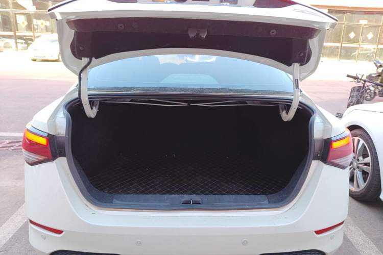 Used Nissan Sylphy 2021 1.6L XL CVT Enjoyment Edition Trunk