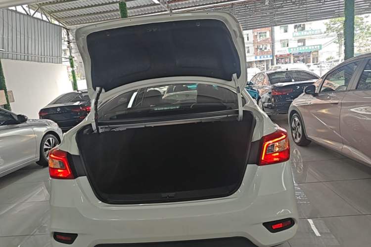Used Nissan Sylphy 2021 Classic 1.6XE CVT Exclusive Edition Trunk