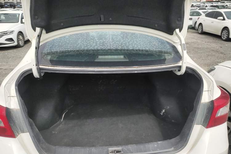 Used Nissan Sylphy 2021 Classic 1.6XE CVT Comfort Edition Trunk