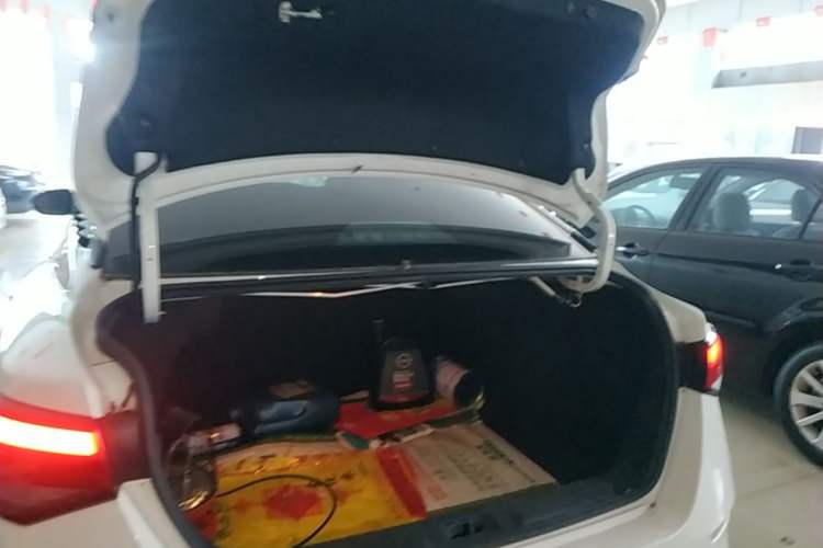 Used Nissan Sylphy 2021 1.6L XL CVT Enjoyment Edition Trunk